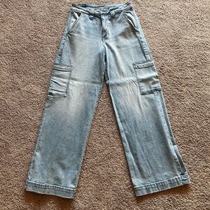 Super High Rise Baggy Wide Leg Jeans. Size 6.